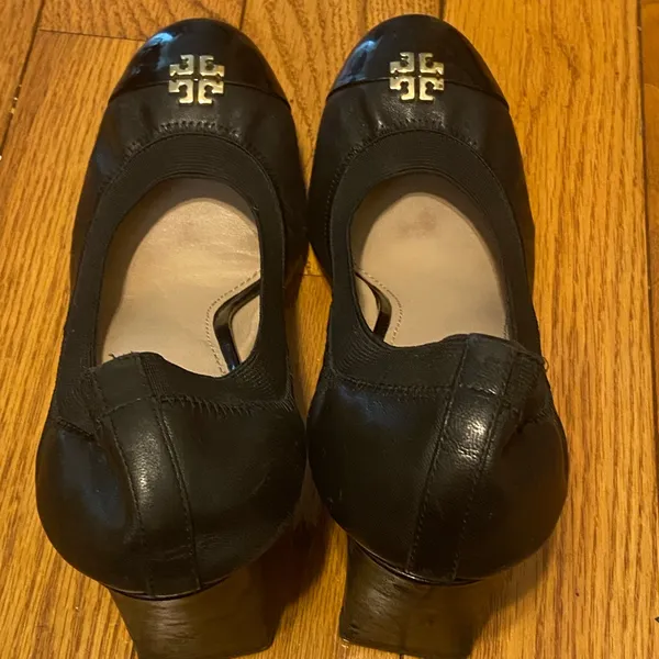 Tory Burch Jolie Patent Leather Cap-Toe Pumps Black Size 8 8M‎ - Image 3