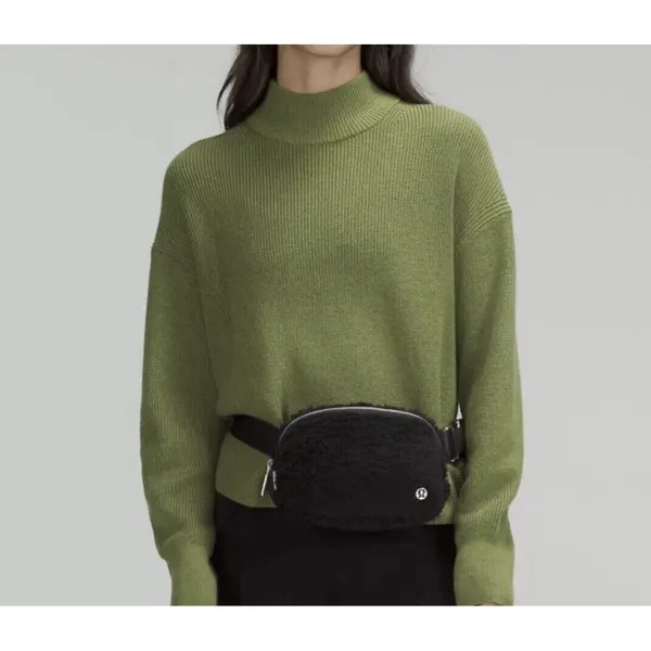 Lululemon Everywhere Belt Bag Black Fuzzy Fleece Crossbody Utility Y2K Goth Emo - Image 3