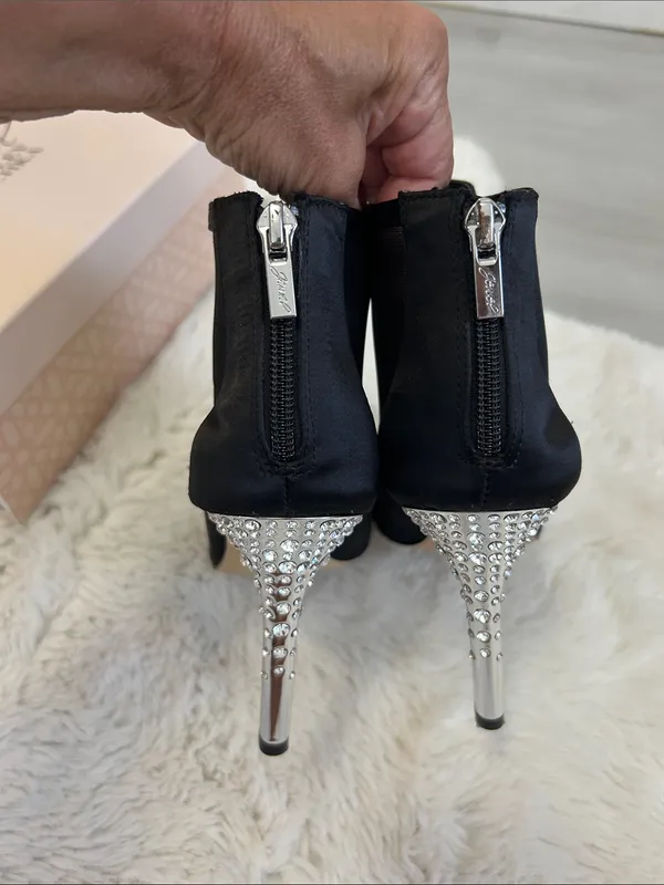 Jewel Badgley Mischka Anastasia Black Mesh Peep Toe Heels - Image 6