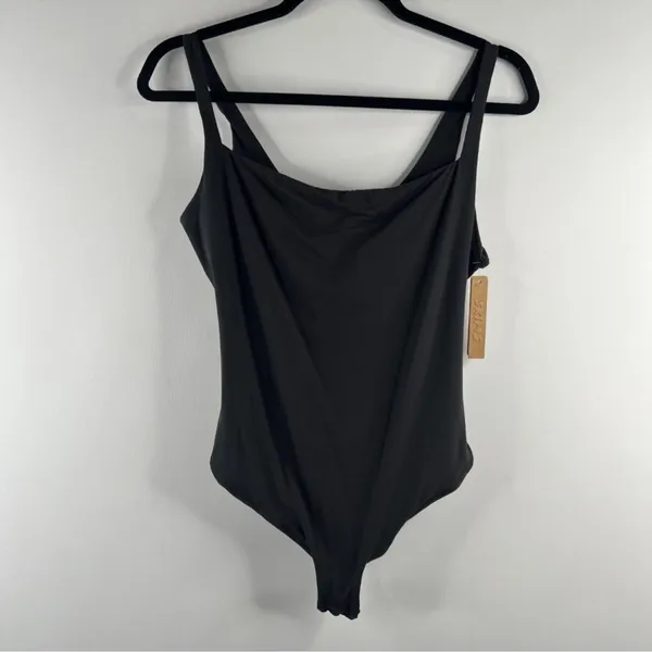 Skims Women's Fits Everybody Square Neck Bodysuit Top Shirt Onyx NWT size M - Image 3