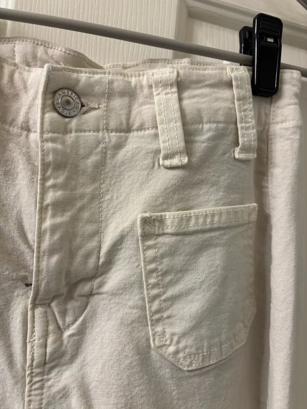 American Eagle White Cargo Pants  - Image 4