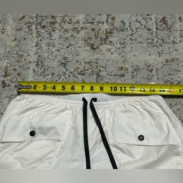 The North Face Women's Outline Outdoor Hiking Shorts size Small - Image 5