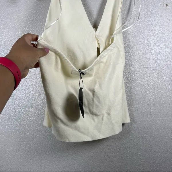 White Fox Boutique New Interaction Halter top SZ S - Image 3