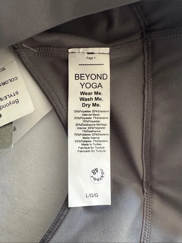 Beyond Yoga Charcoal Racerback Sports Bra with Adjustable Straps - Image 4