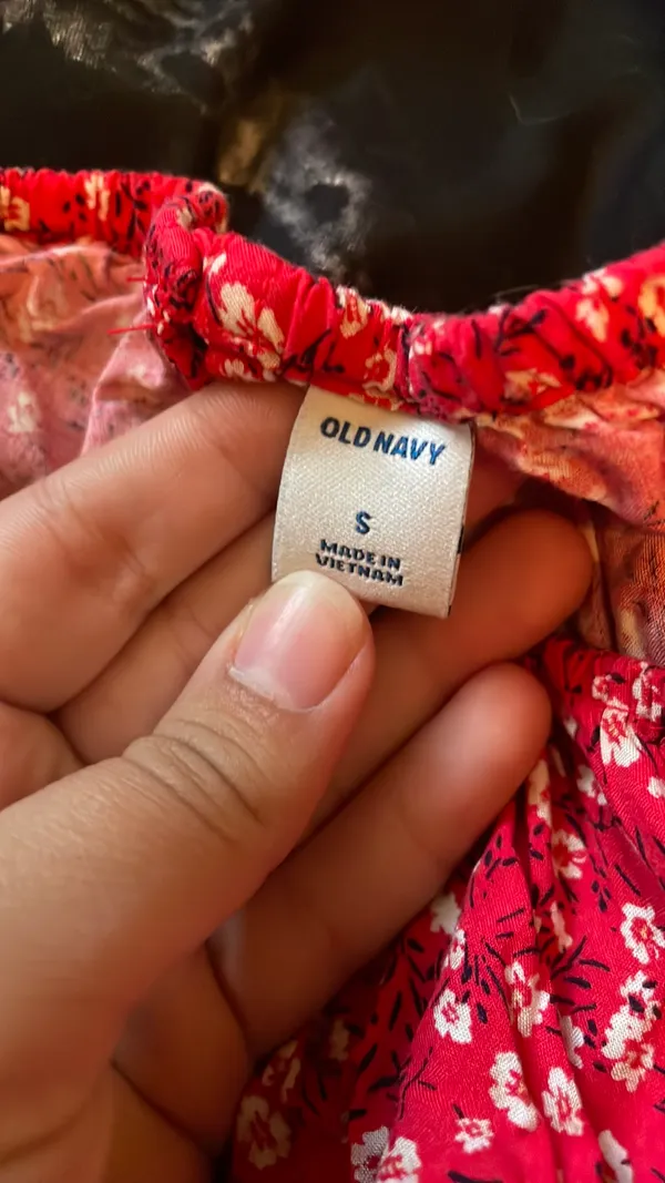 Old Navy Romper Floral Red - Image 5
