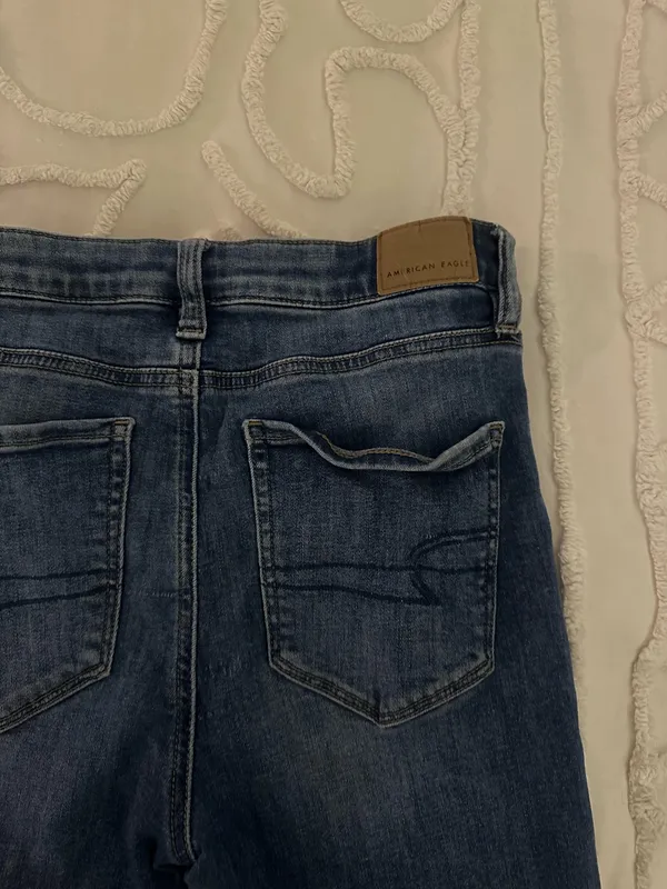 American Eagle Jeans - Image 3