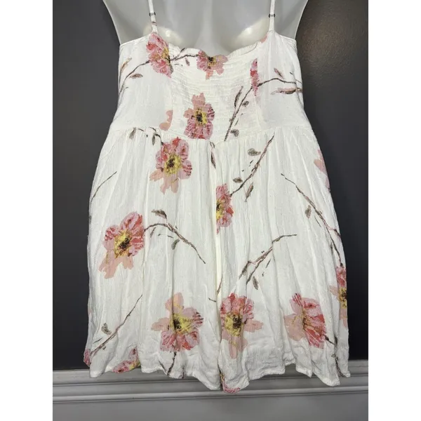 Kimchi Blue Romper Womens Medium White Floral Smocked Double Strap Boho - Image 9
