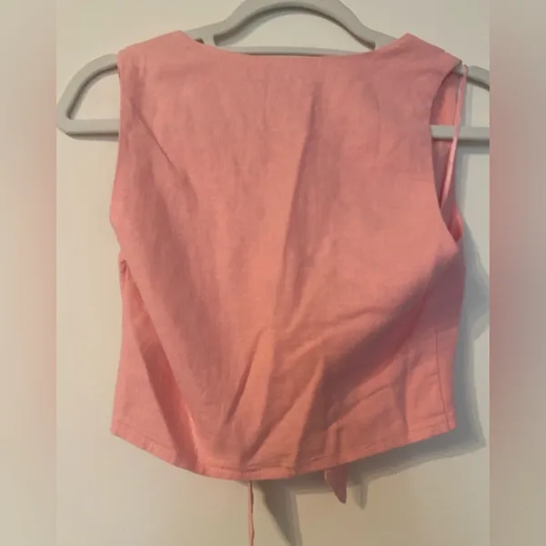 Abercrombie and Fitch Cropped Tie-Front Linen-Blend Top - Image 2