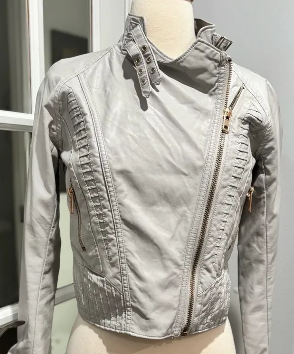 Blank NYC "On The Rocks" Light Gray Faux Leather Jacket - Image 4
