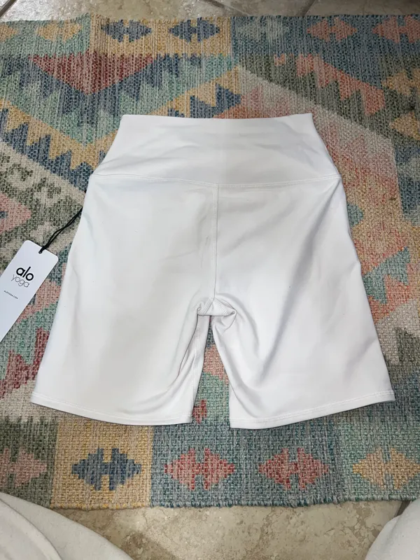 Alo Biker Shorts - Image 9