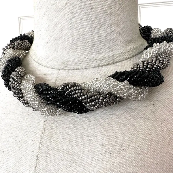 Black and grey twisted seed beaded Indonesian necklace - Image 2