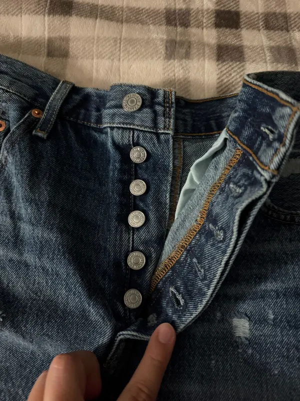 Levi’s 501 Shorts - Image 2