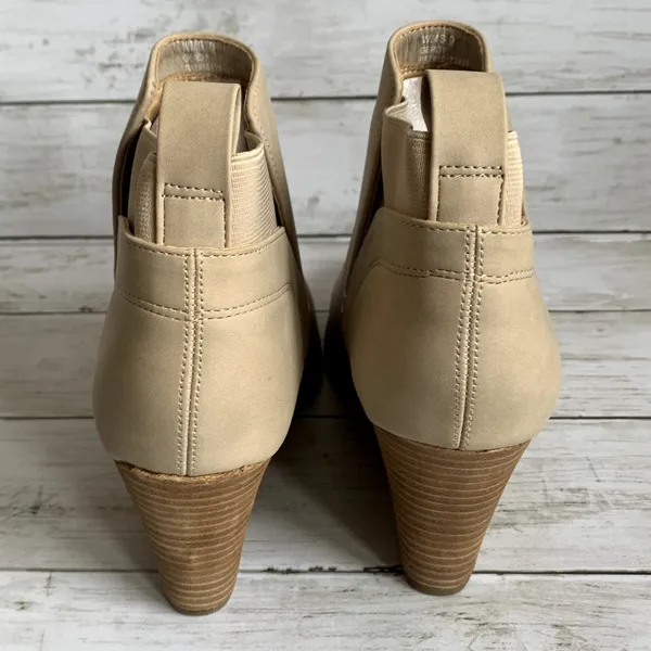 NWT DV by Dolce Vita‎ Gerdy Wedge Ankle Bootie in Beige Tan Size 9 - Image 6