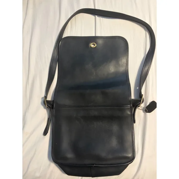 Coach Vintage Leather Crossbody Messenger Bag Black Turnlock Gold Hardware - Image 7