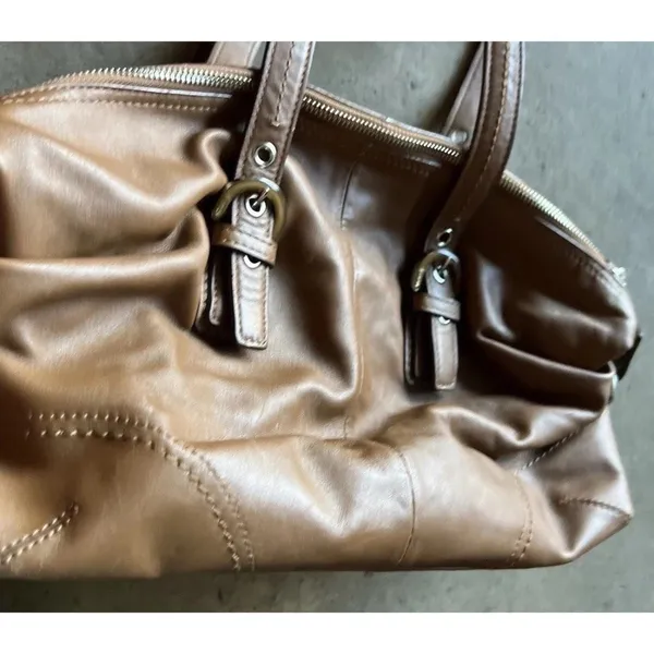 Coach F17220 Soho Shoulder Bag Purse Brown Leather Boho Slouchy Classic - Image 6