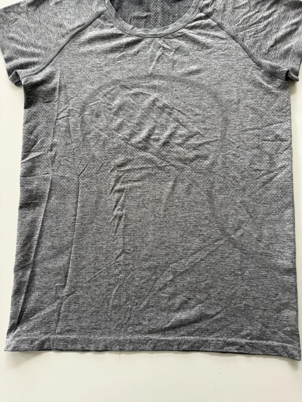 lululemon Swiftly Tech Short Sleeve Shirt 2.0 Gray Size 12 - Image 5