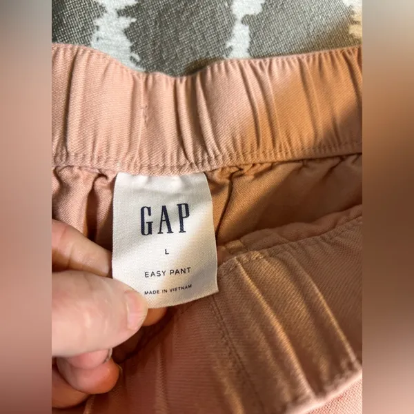 GAP Easy Pant Cargo blush pink, pockets, drawstring elastic waist, great color - Image 2