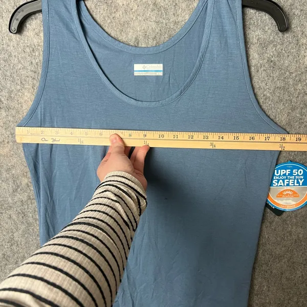 Columbia Women's Size Medium Blue Sleeveless slacks water‎ knit Tank Top - Image 5