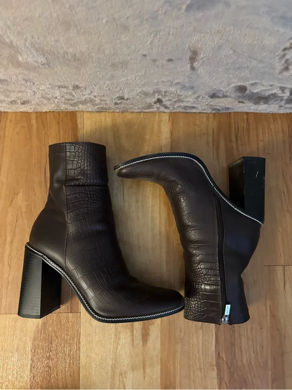 Aldo Dark Brown Faux-Croc Ankle Booties with Square Toe Women’s Size 8 - Image 13
