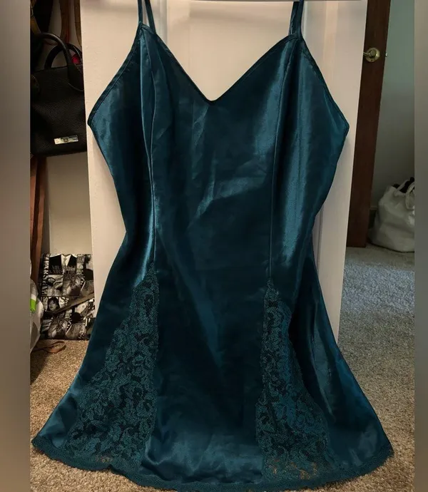 Vintage Victoria’s Secret Slip Dress - Image 2