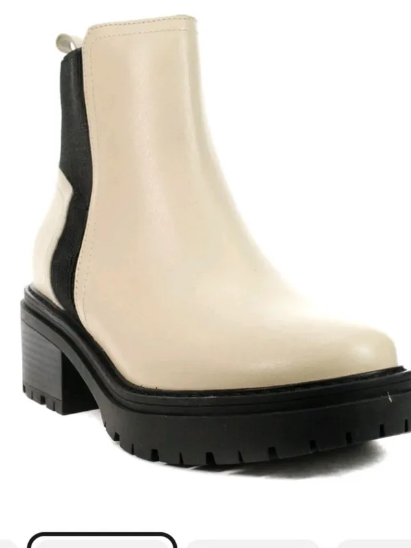 Naturalizer Jadyn Porcelain Leather Chelsea Boots Booties Lug Sole Chunky Size 7 - Image 2