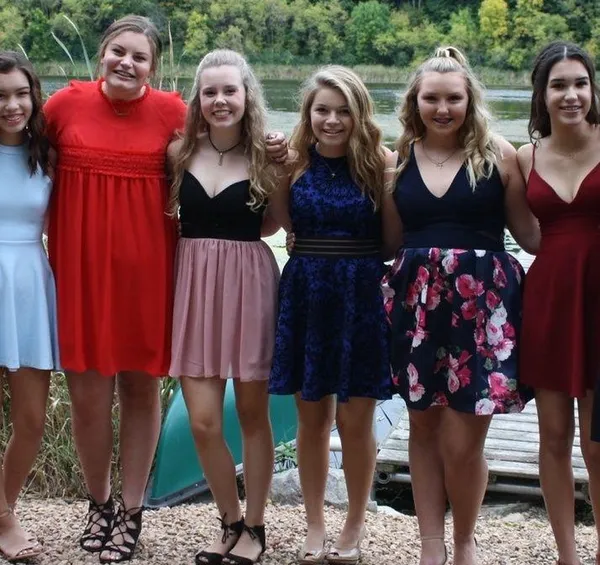 Homecoming dress - Image 8