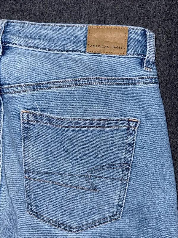 American Eagle Mom Jeans High Rise Stretch Denim Tapered Womens Sz 8 Distressed - Image 5