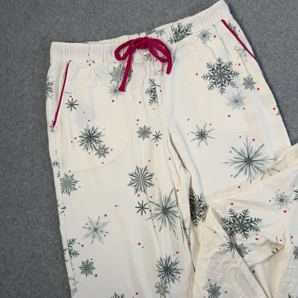 SOMA Women's Small Embraceable Pajama Set Long Sleeve Cream Snowflake Winter - Image 2
