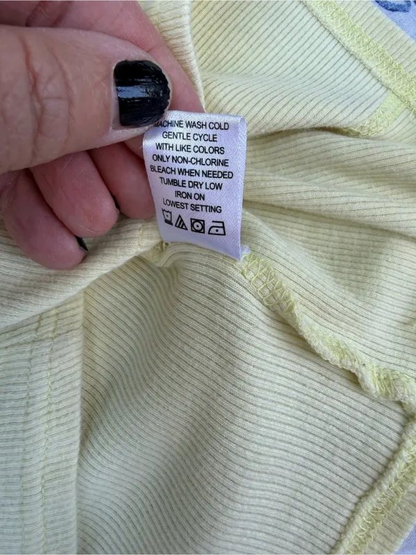 Me to We Pale Yellow Ribbed Henley Crop Top size S Small - Image 9