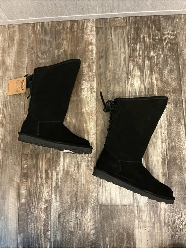 BearPaw Black Tall Women's Suede-Look Boot with Back Bow Size 6.5 - Image 11
