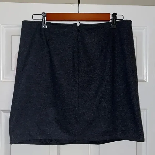 CAbi 629 Andy’s Skirt in Coal, NWT - Image 6