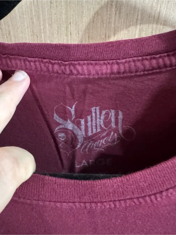 Women's Sullen Graphic Tee in Deep Berry Size Large - Image 2