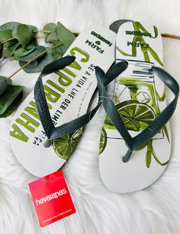 FARM Rio x Havaianas Caipirinha/Lime Print Flip Flops, Size 9/10 - Image 4