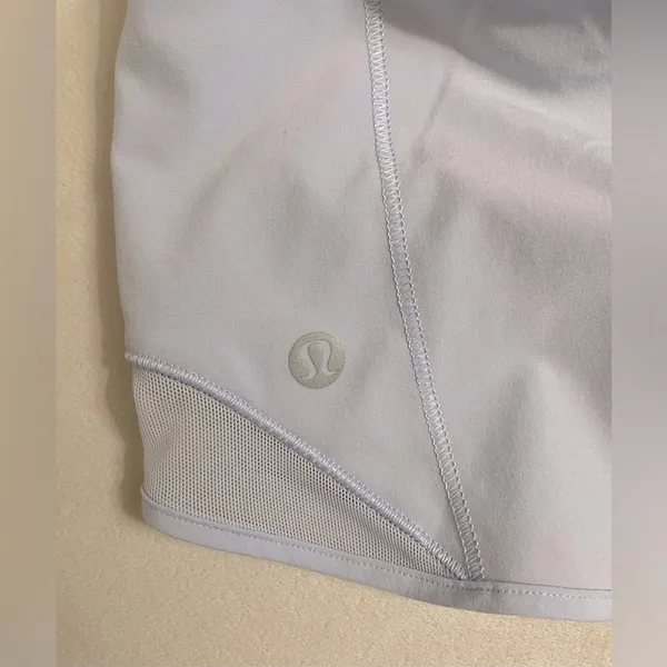 Lululemon Hotty Hot Short 4” Light Blue Size 4 - Image 5