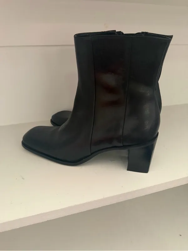 Gianni Bini Black Heeled Booties Size 8 - Image 3