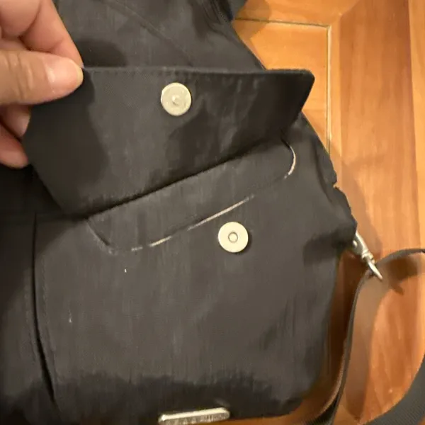Baggallini Traverse Convertible Sling Bag Backpack Black Nylon Teardrop Shape - Image 5