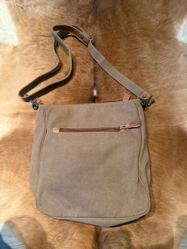NWOT Trailblazer Aztec + Cowhide Shoulder Bag Brown - Image 4