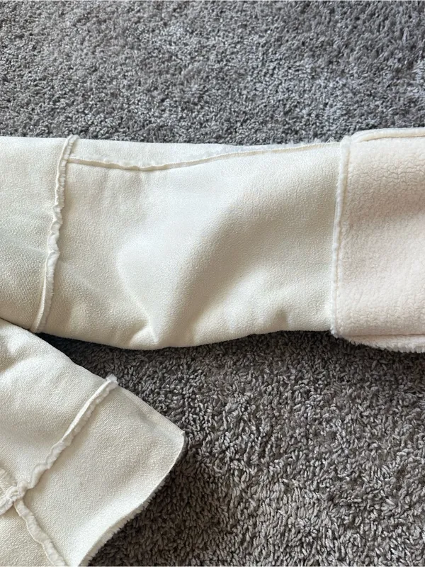 Le Lis Cream Cropped Teddy Shearling Jacket - Image 6