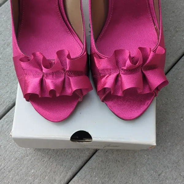 NWT Jacqueline Ferrar Satin Tiffany Peep Toe Heels | Satin Peep Toe Heels - Image 9