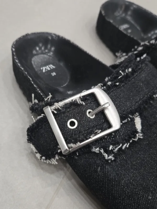 Zara Woman's Black Denim Slip-On Sandals With Buckle Size 7.5US/ 38 - Image 4