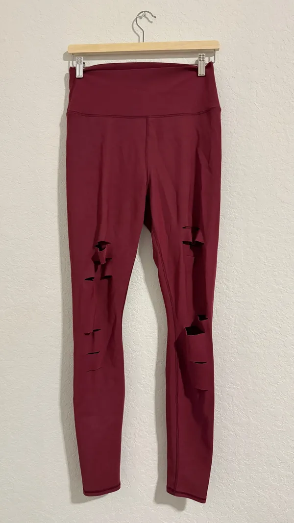 Alo High Waist Ripped Warrior Legging - Image 5