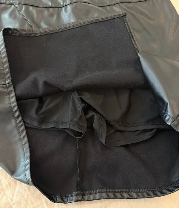 Amazon Skirt Black - Image 3