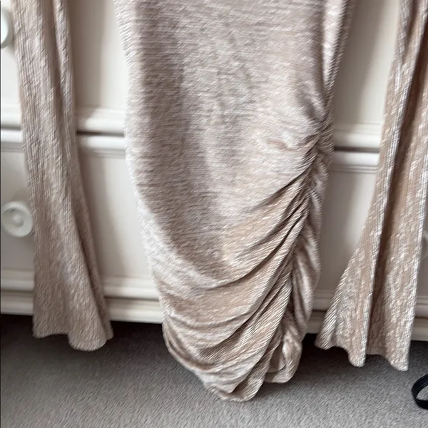 Lucy in the sky Cream Long-Sleeve Dress - Image 3
