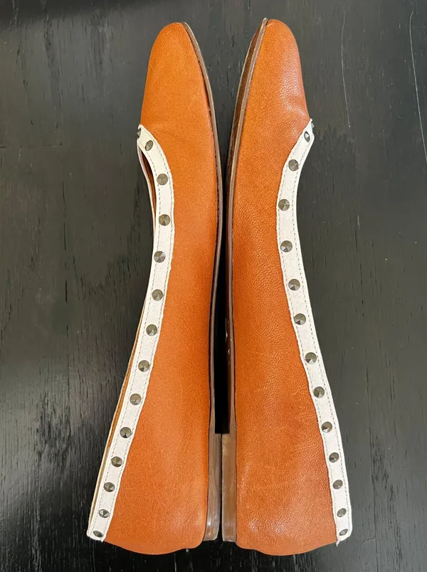 GUC J. CREW Camel Studded Round Toe Flats - Image 10