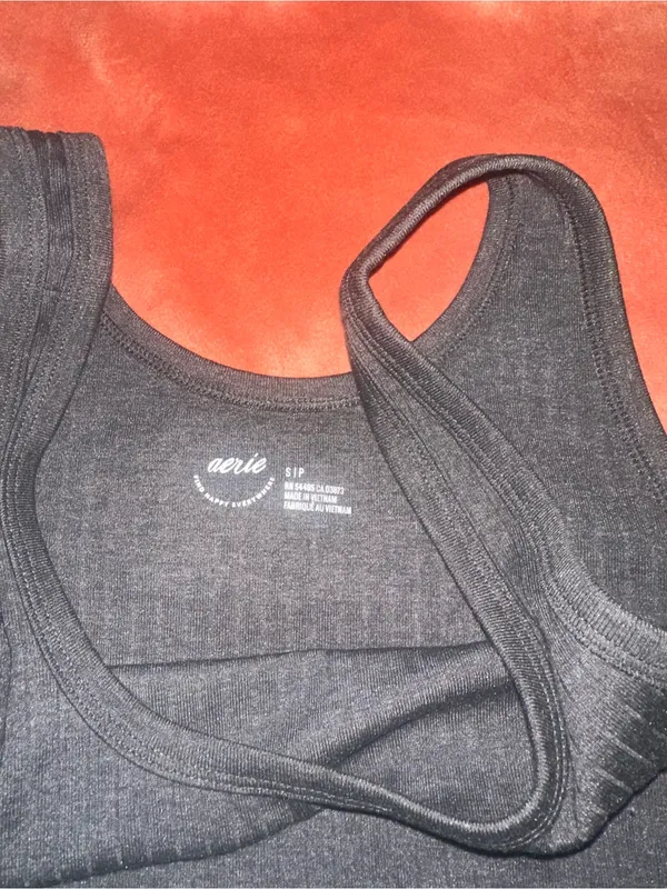 NWT Aerie Scoop Neck Charcoal Tank - Image 3