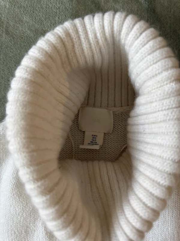 Sweater - Image 2