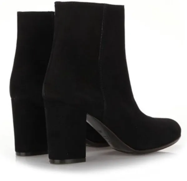 Via Roma Black Suede Ankle Boot 2.5’ Heel Black Womens Size 8 EUC - Image 3