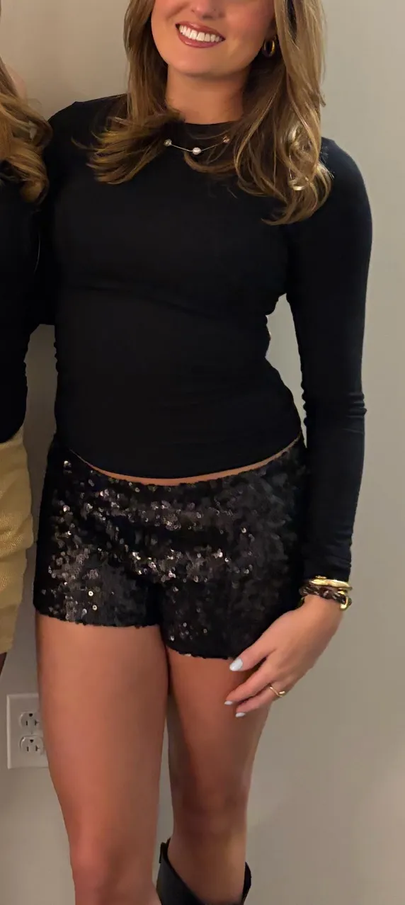 LIONESS Revolve sequin shorts - Image 4