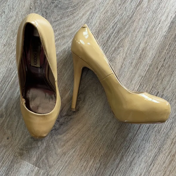 Steve Madden 5’ Heels Patent RUSSHH Size 8 - Image 3