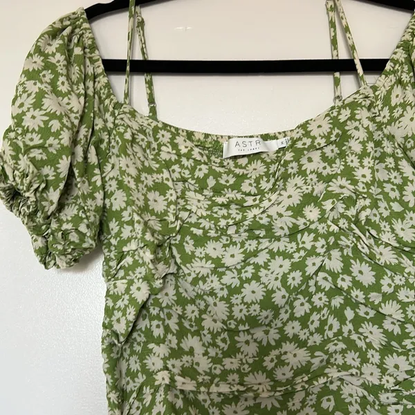 ASTR Green Ruched Floral Mini Dress, Medium - Image 4